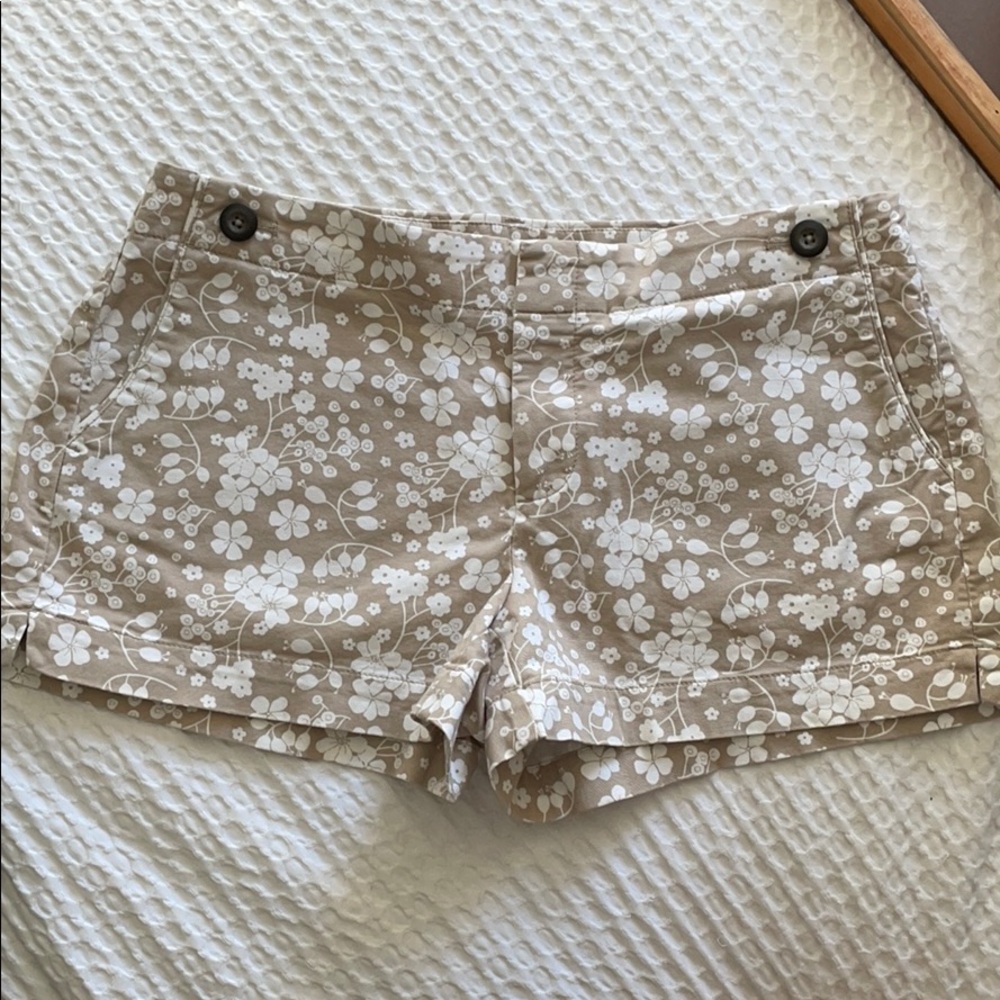 Gap khaki and white floral shorts - barely used!